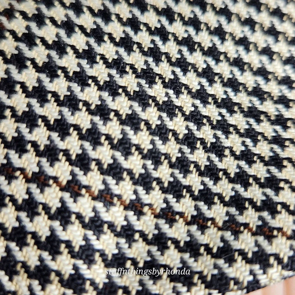 VTG 100% Silk Ivory, Black And Tan Houndstooth 2 Button Blazer Sport Coat Jacket